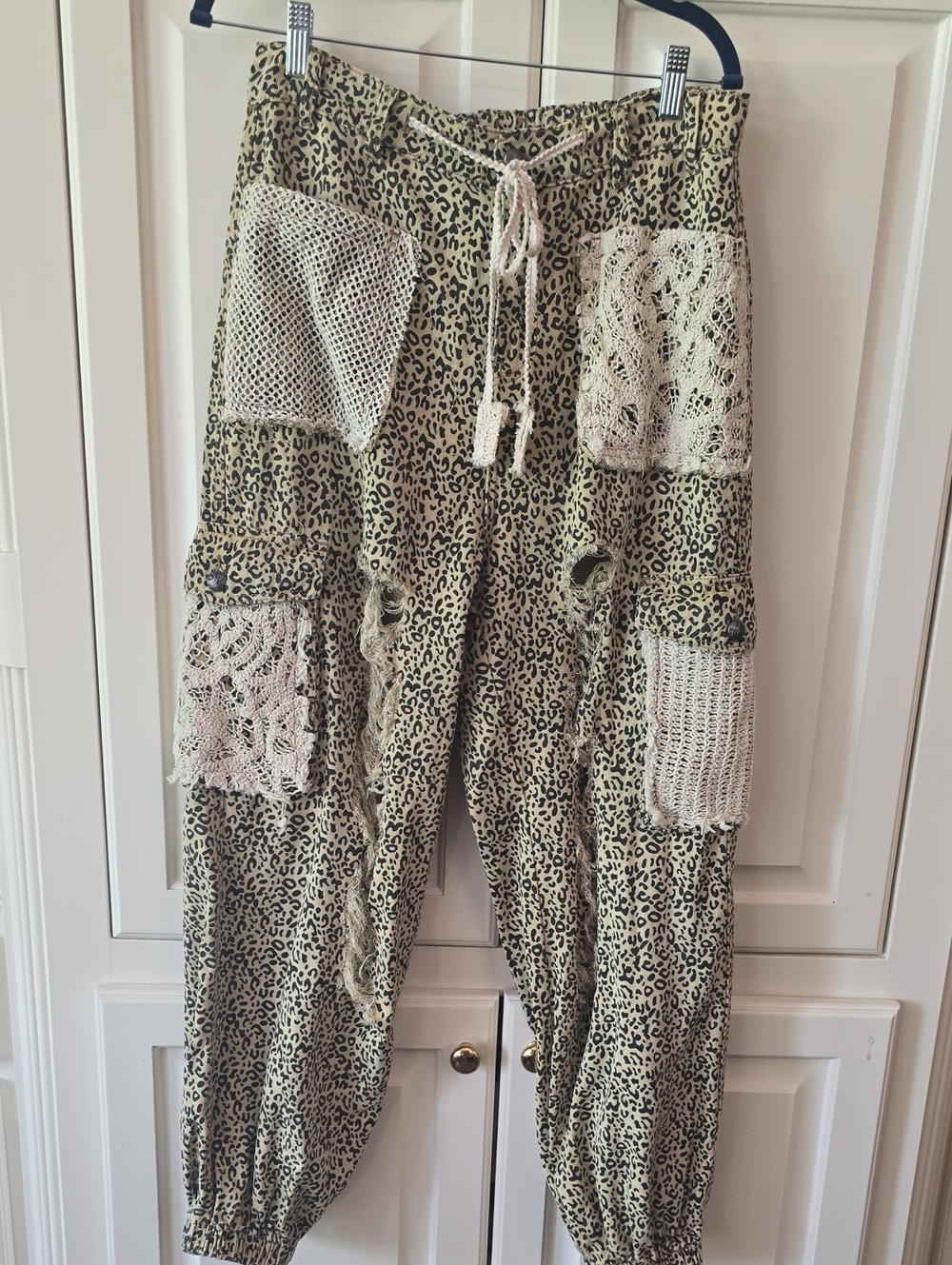 POL Beige and Black Leopard-Print Crochet Pocket Joggers